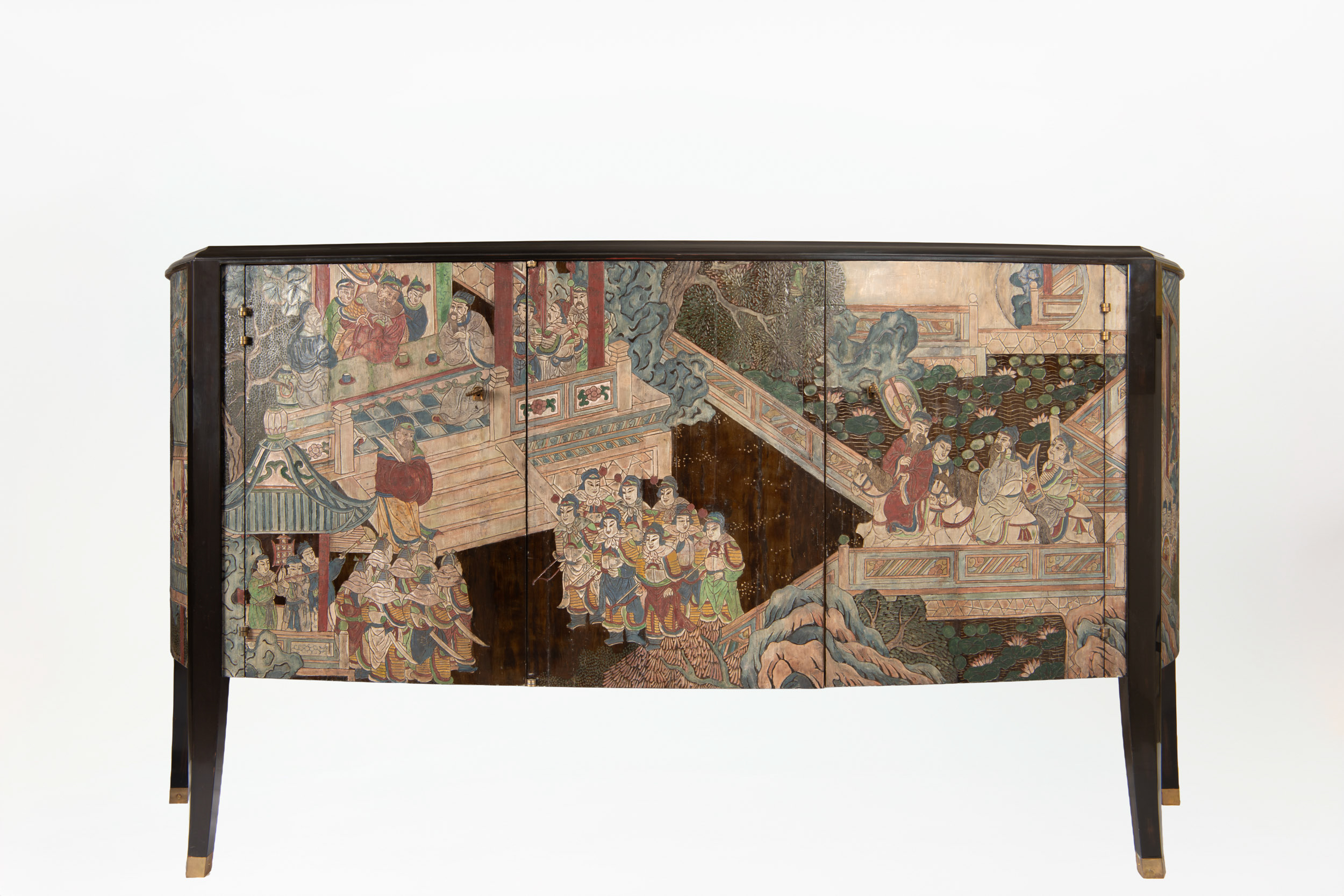 Commode à trois portes en laque Coromandel du 18ème siècle et laque moderne