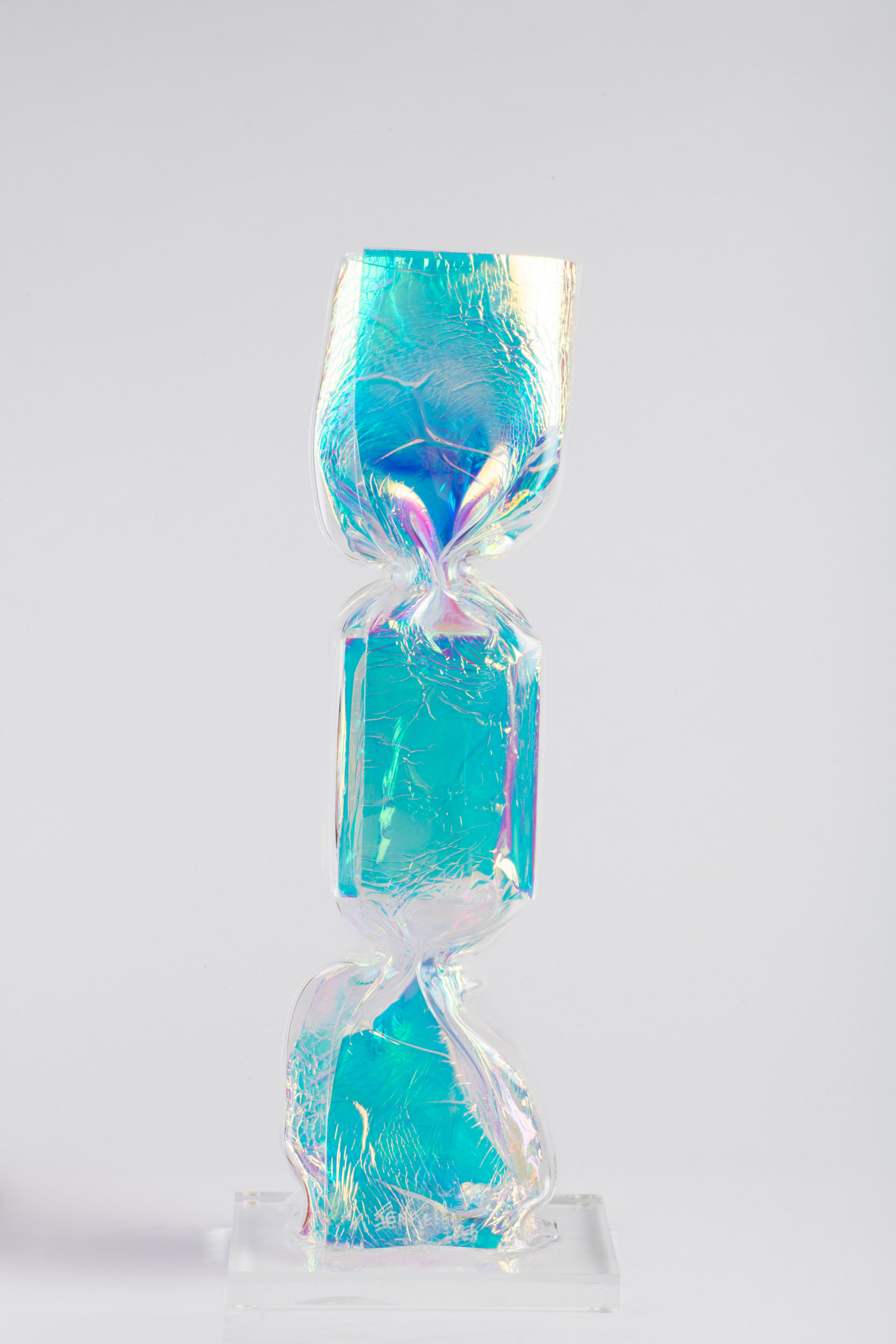 Sculpture « Wrapping Bonbon Irisé Radiant »