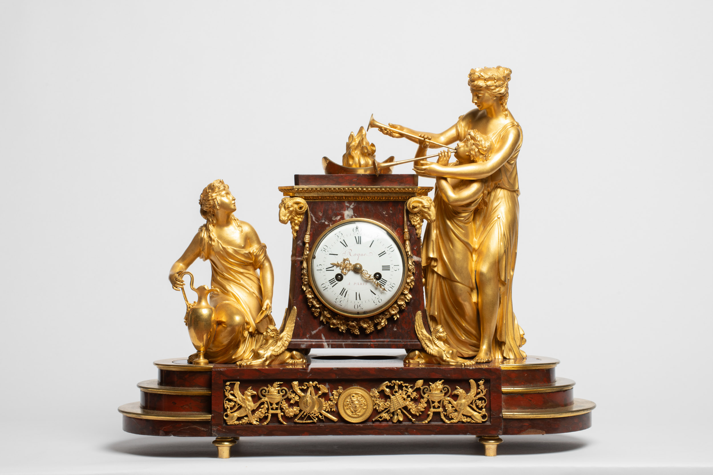 Pendule aux vestales d’époque Louis XVI